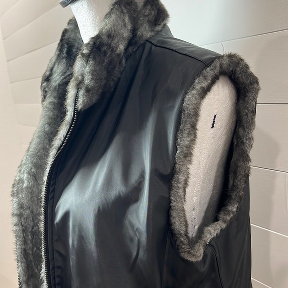 Vintage BLASSPORT Faux‎ Fur Reversible Vest Womens Medium Soft & Chic - Picture 9 of 14